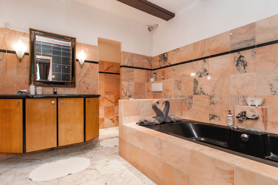 Deluxe Double Room (3rd floor- stair access only) | Bathroom | Free toiletries, hair dryer, towels, soap