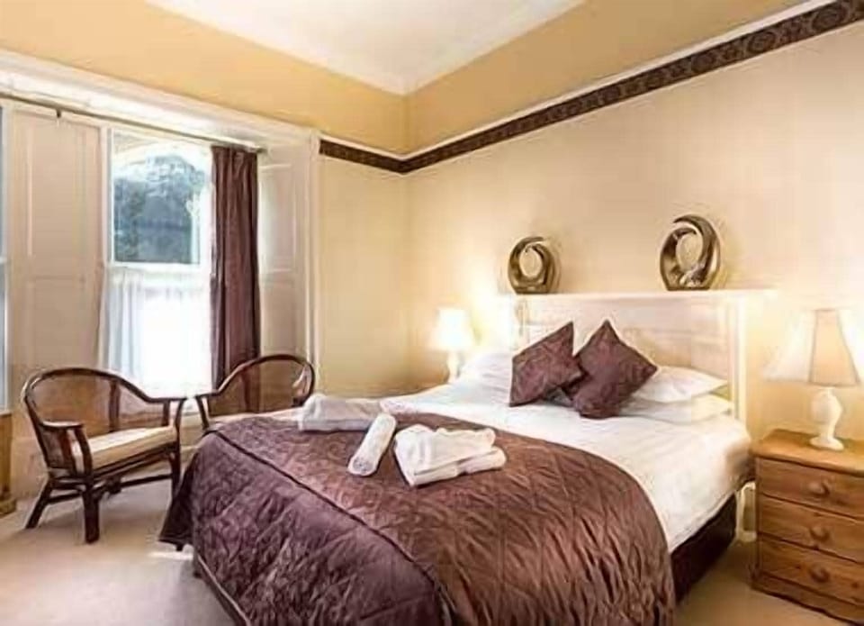 Standard Double Room, 1 King Bed (Manor ) | Iron/ironing board, free WiFi, bed sheets