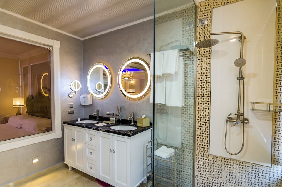 1 bedroom, minibar, in-room safe, desk