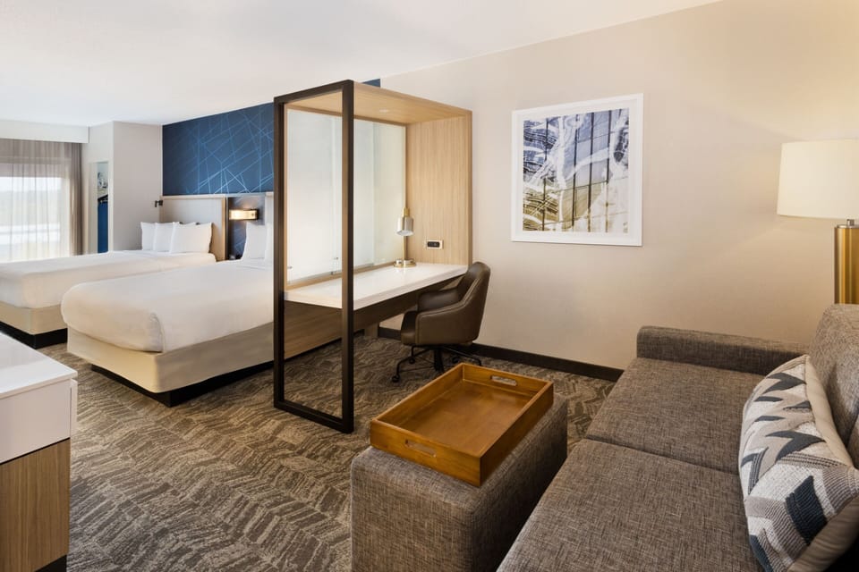 In-room safe, desk, iron/ironing board, free WiFi