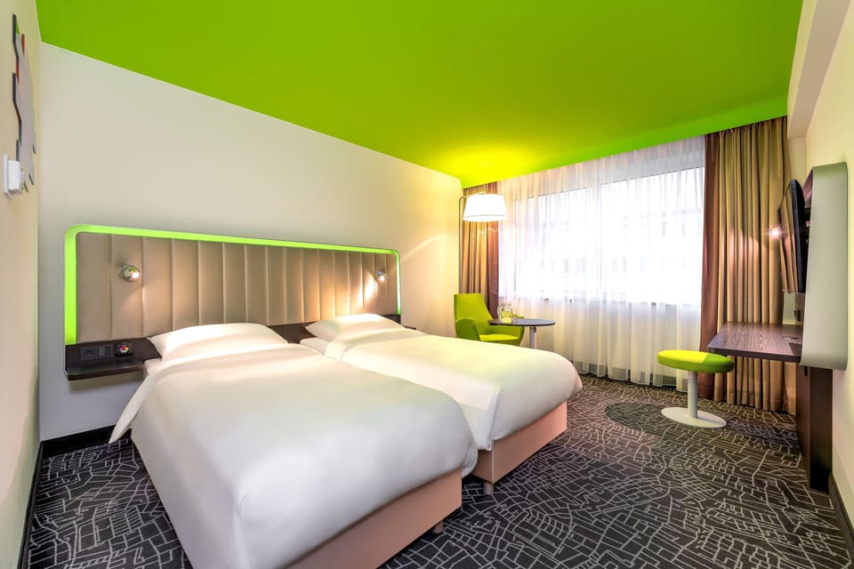 Superior Room | Premium bedding, in-room safe, desk, blackout drapes