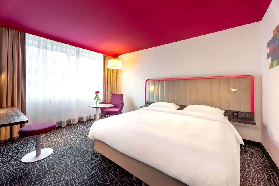 Superior Room | Premium bedding, in-room safe, desk, blackout drapes