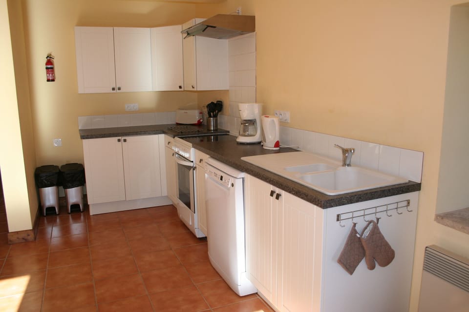 Fully equipped modern kitchen