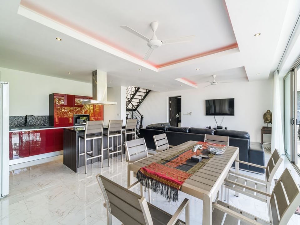 3-Bedroom Private Pool Villa | In-room dining