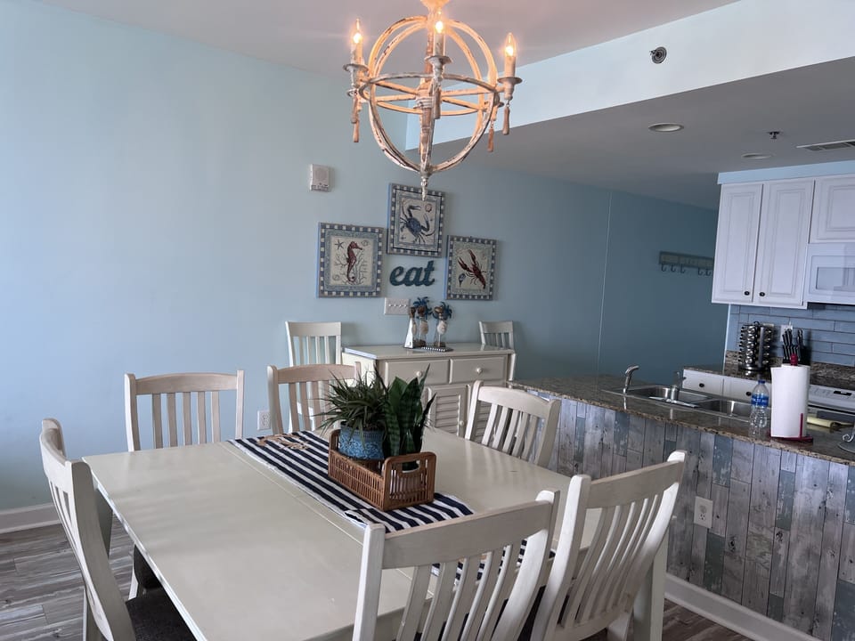 Dining Table Seats 6