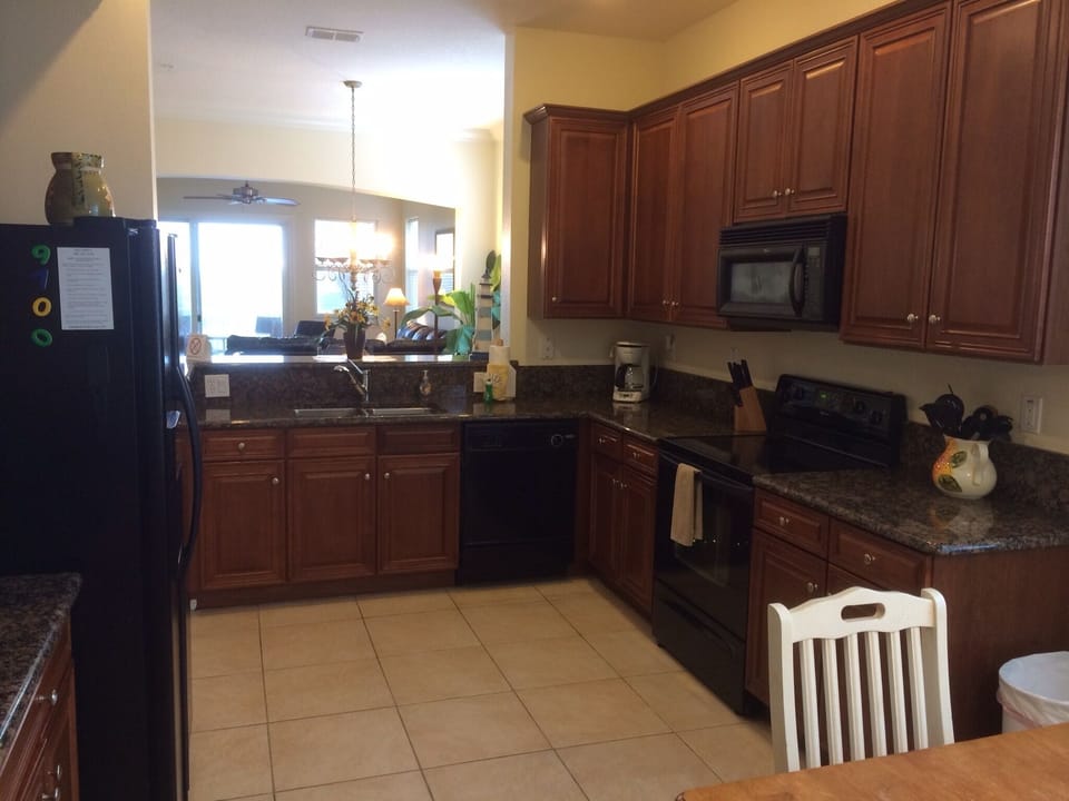 Fully stocked, gourmet kitchen