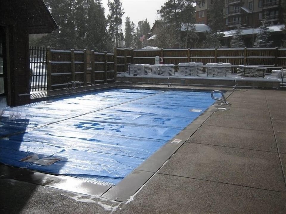 Relax after skiing in the new heated pool