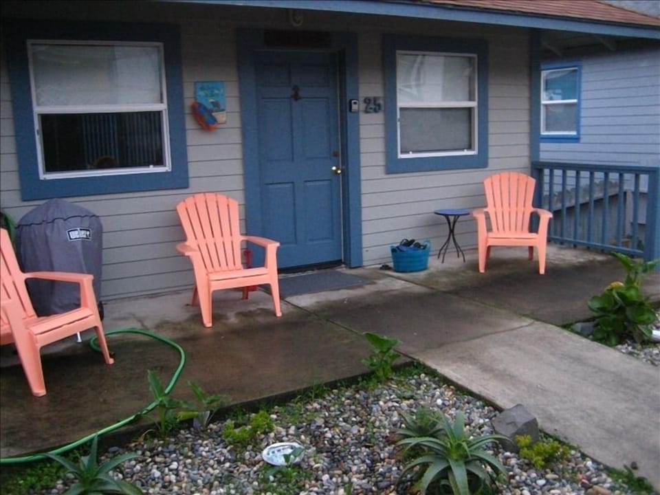 Front entryway greets morning sunrise & Dillon Beach denizens with a.m. coffee