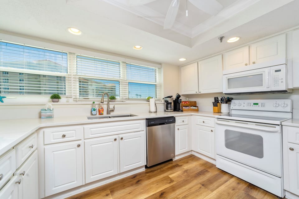 Spacious kitchen with amazing views of the beach and ocean.