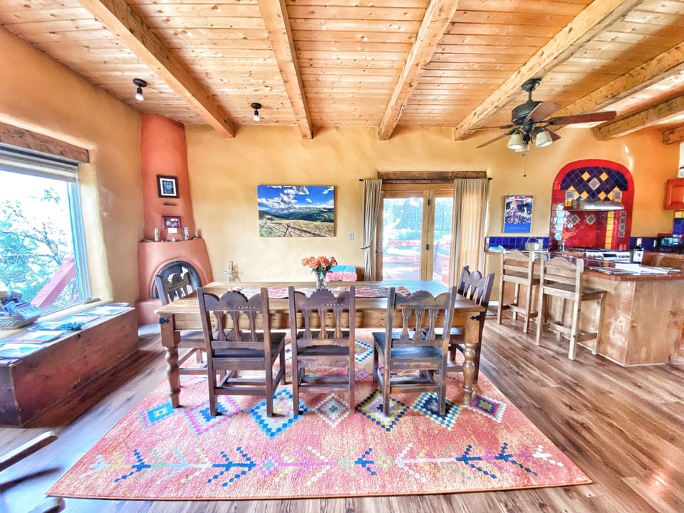 Seating for 8 at large dining table.