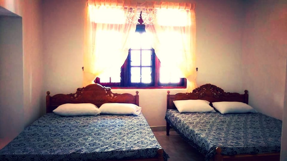 Basic Quadruple Room | Desk, iron/ironing board, free WiFi