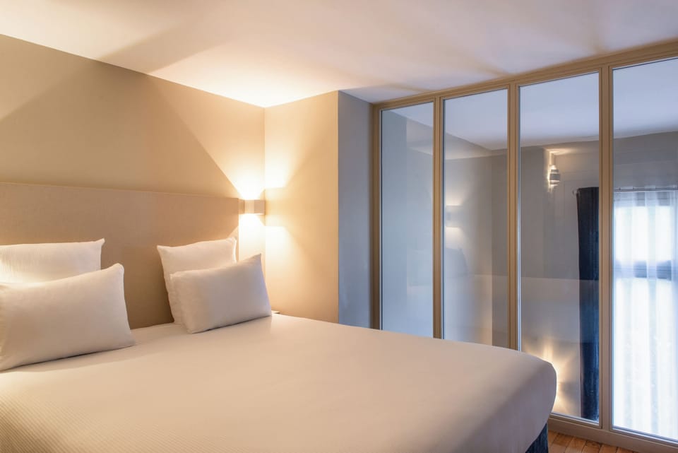 Suite 1 Chambre Duplex | Premium bedding, minibar, in-room safe, soundproofing