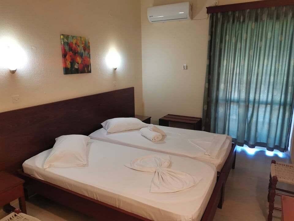 Double Room | Pillowtop beds, in-room safe, free WiFi, bed sheets