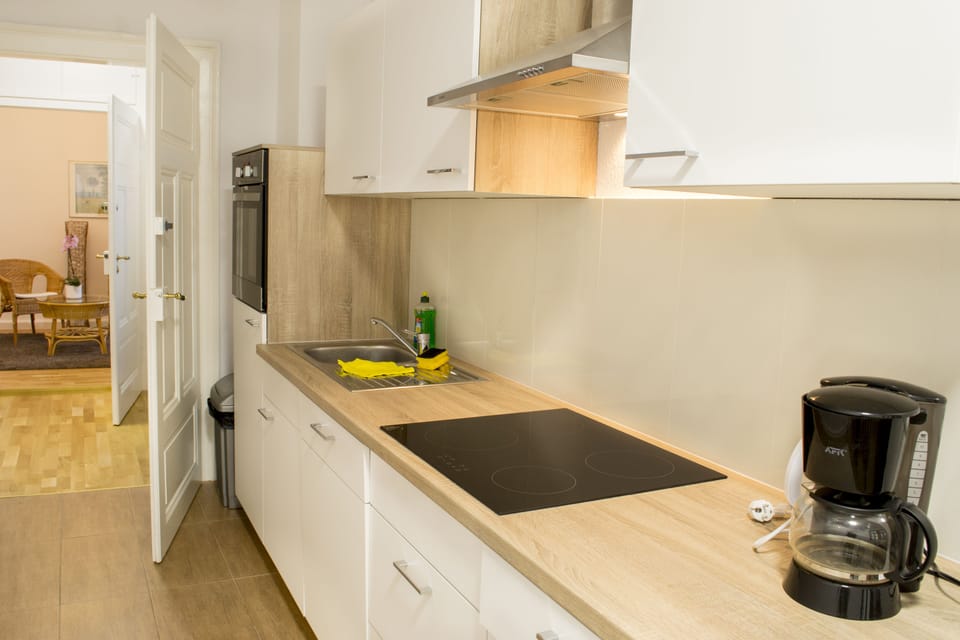 Condo, 2 Bedrooms, Courtyard View | Individually decorated, individually furnished, desk, laptop workspace