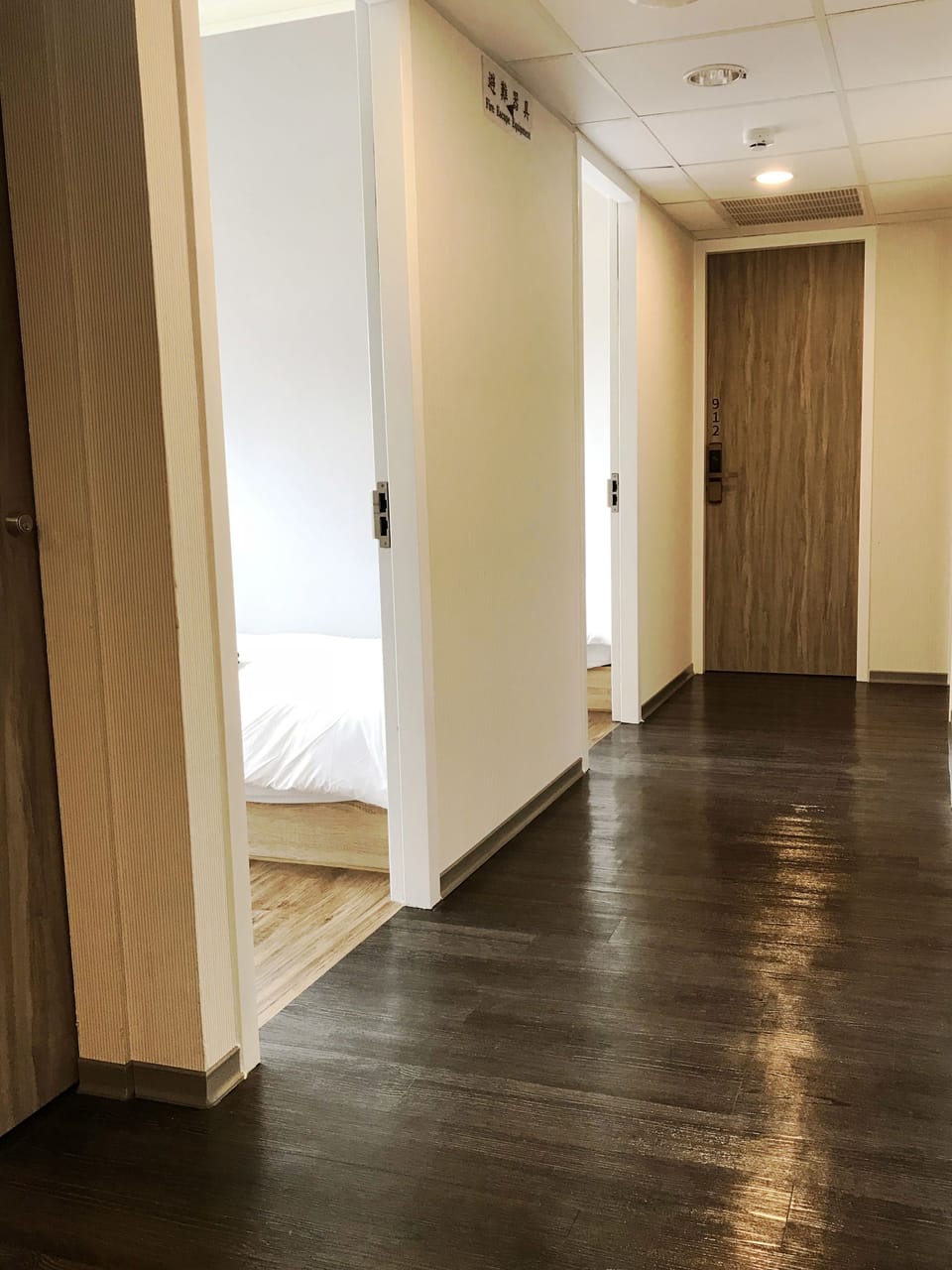 Economy Single Room, Women only, Non Smoking, Shared Bathroom | Down comforters, iron/ironing board (on request), WiFi (free)