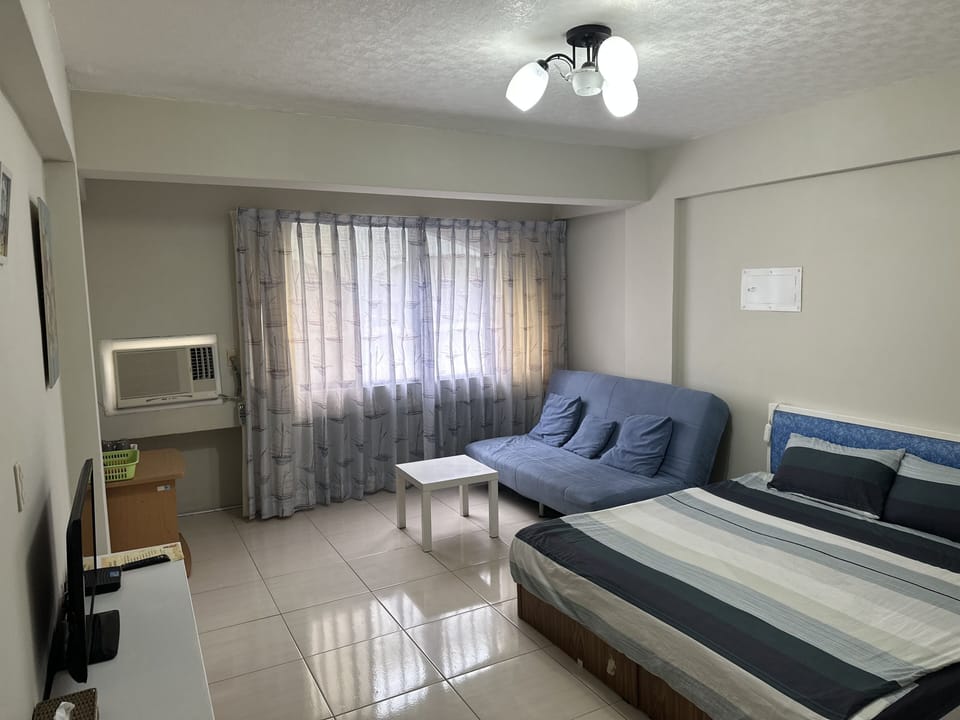 Standard Double Room | Desk, blackout drapes, free WiFi