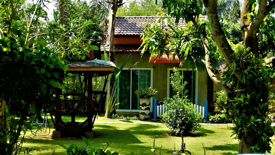 Riverside Homestay Hotel in Thailand