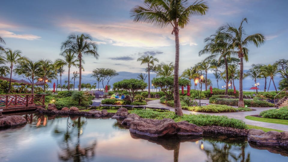 Looking toward the ocean from one of several poolside hot tubs