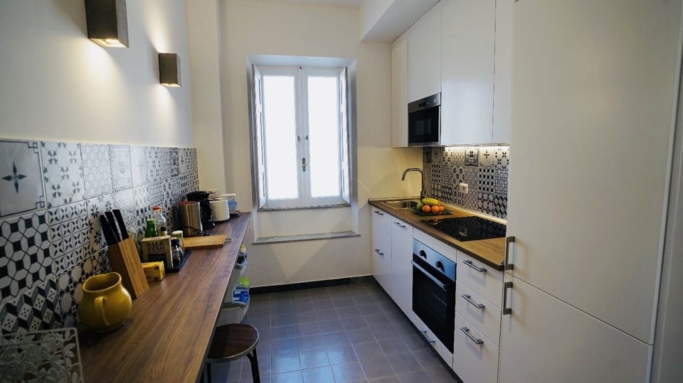 New Fully Equipped Kitchen
