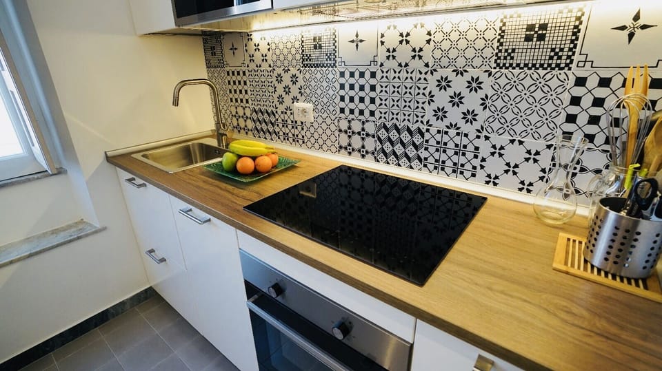 New Fully Equipped Kitchen - detail