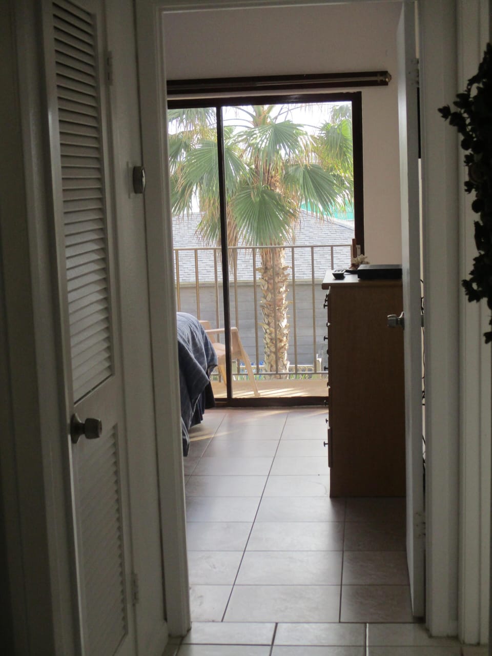 Hallway to Bedrooms.
