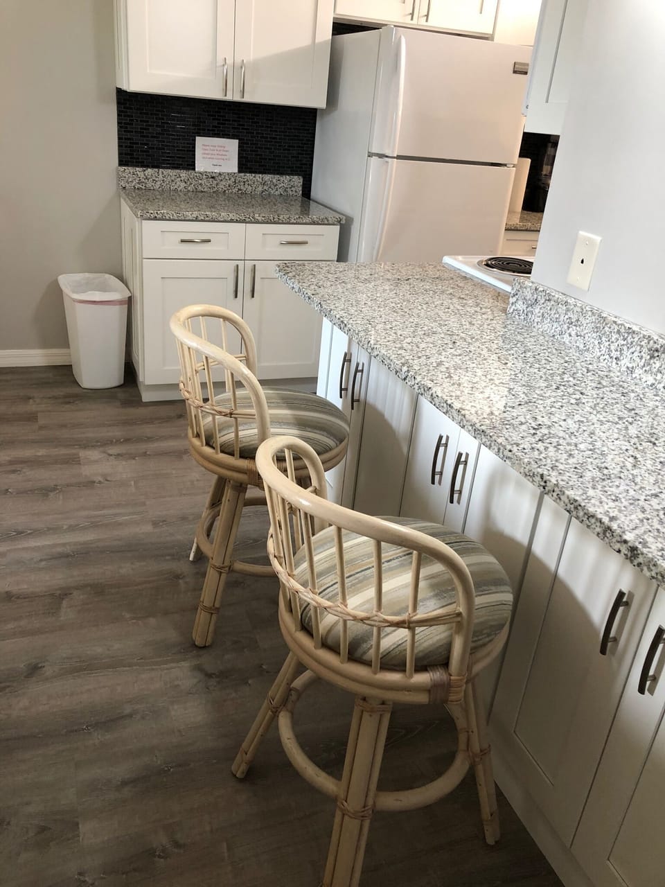 Big kitchen area with alot of counter space