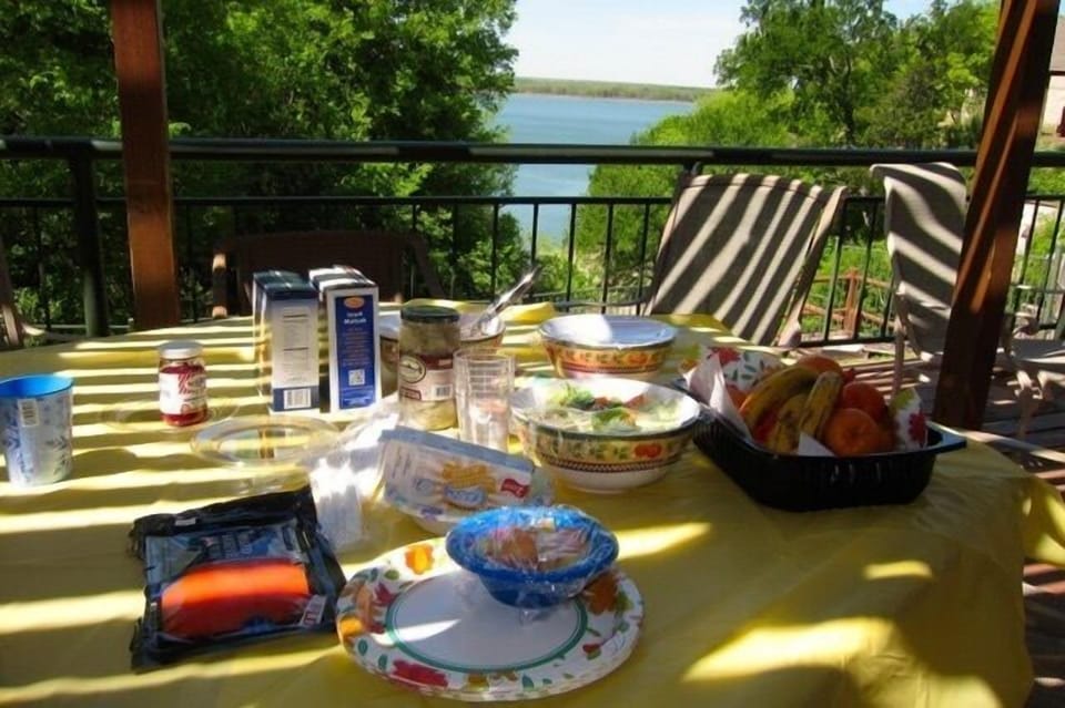 Outdoor Dining Table on the Deck with View Of Lake Whitney!