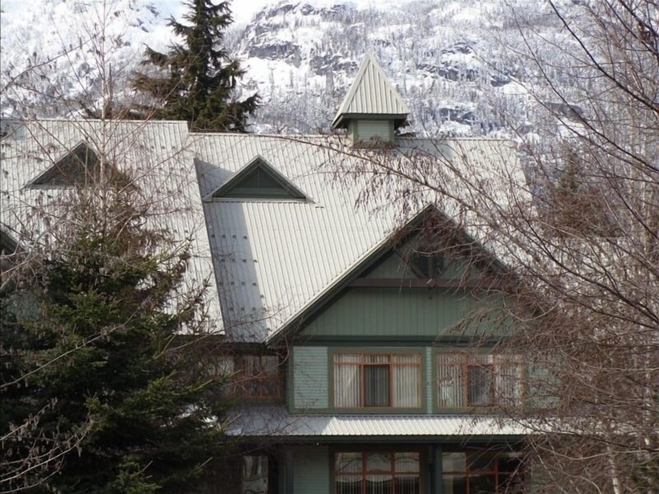Stoney Creek Northstar Complex