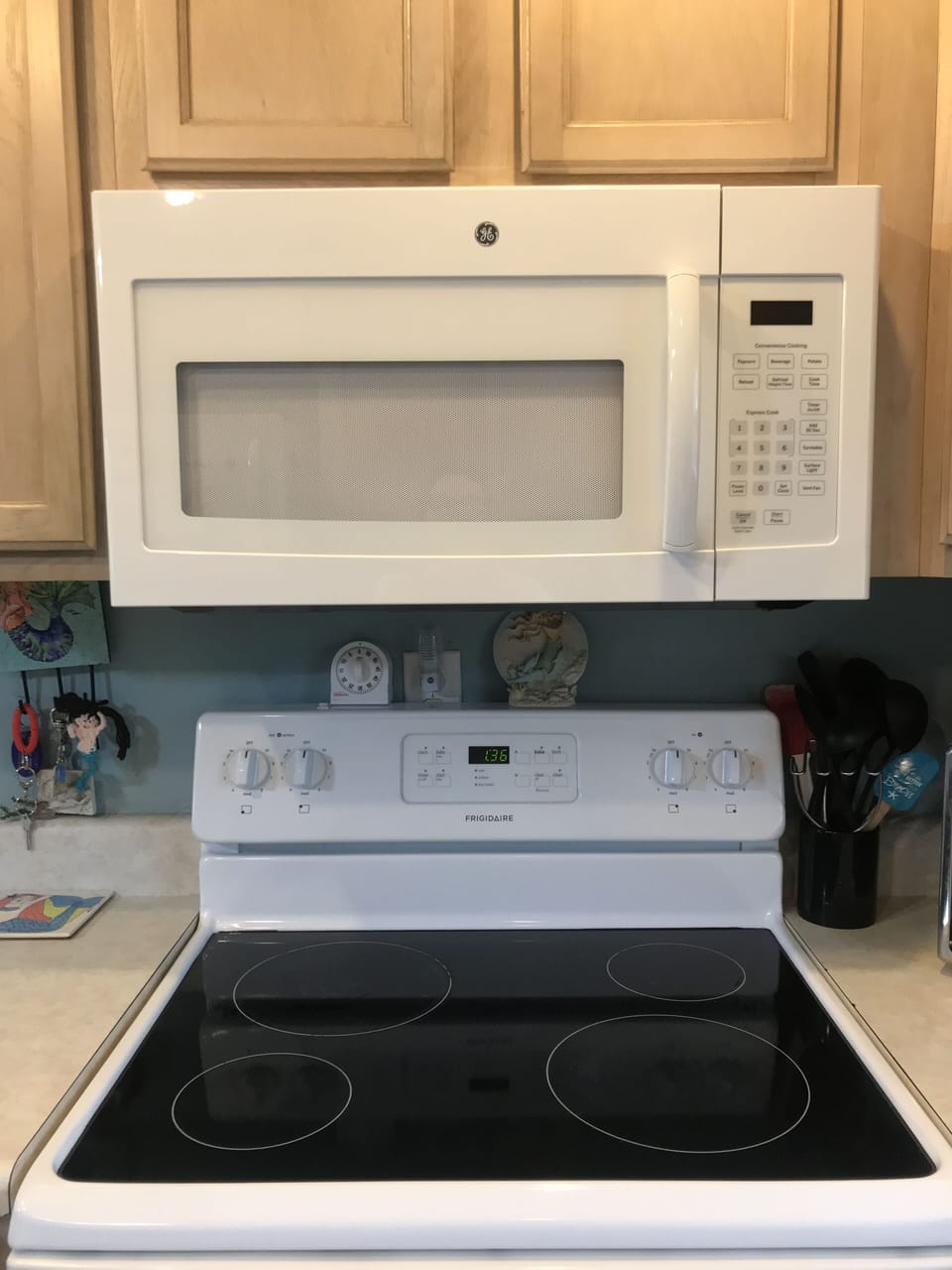 Over stove microwave