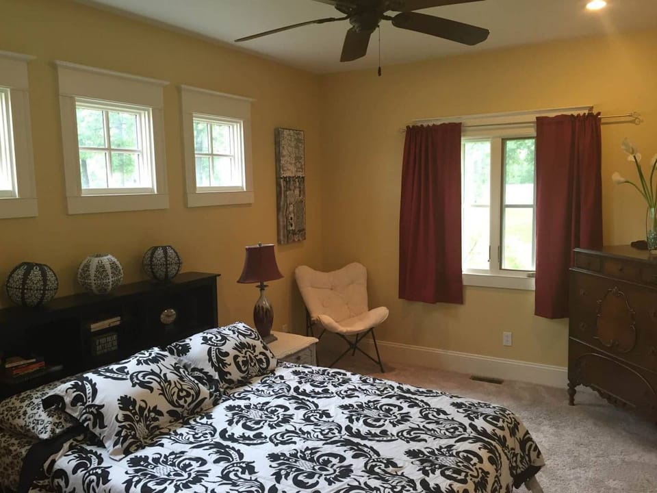 Modern, large bedroom