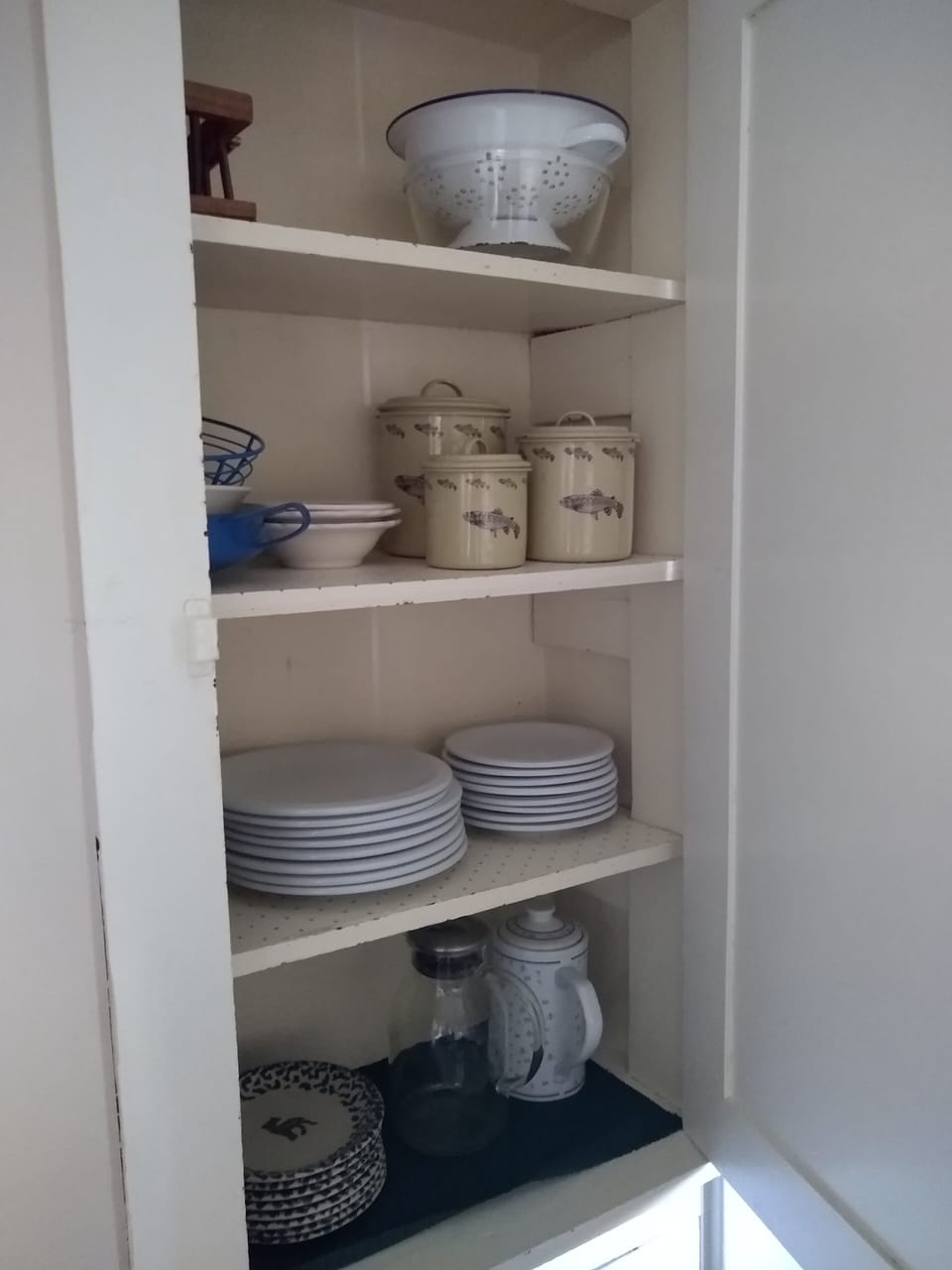 Our dishes and flatwear are solid!  None of that flimsy vacation rental stuff! 