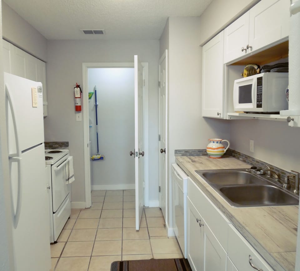 New kitchen and laundry room
