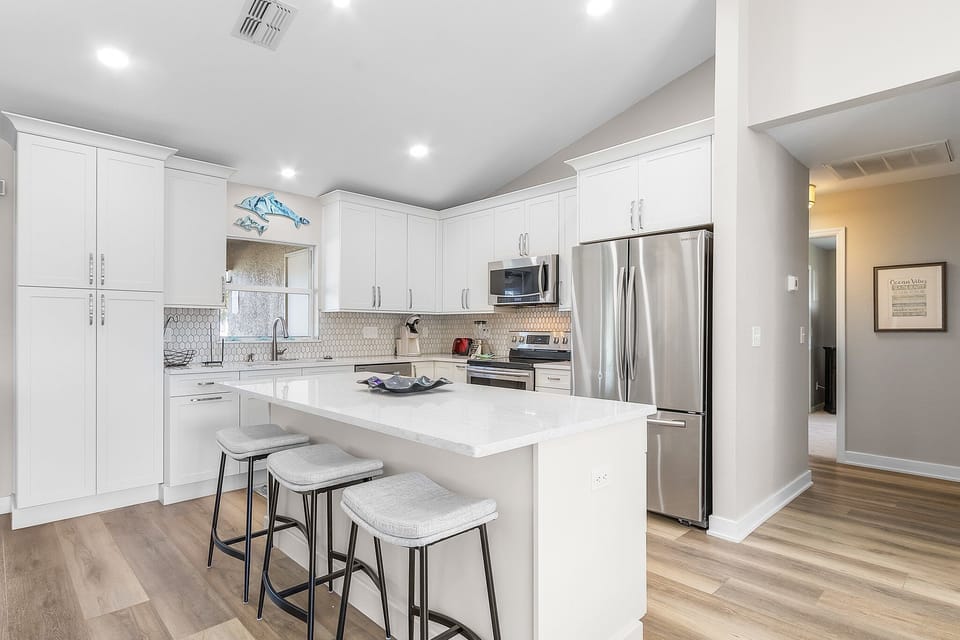 Island with pull out drawers for pots and pans