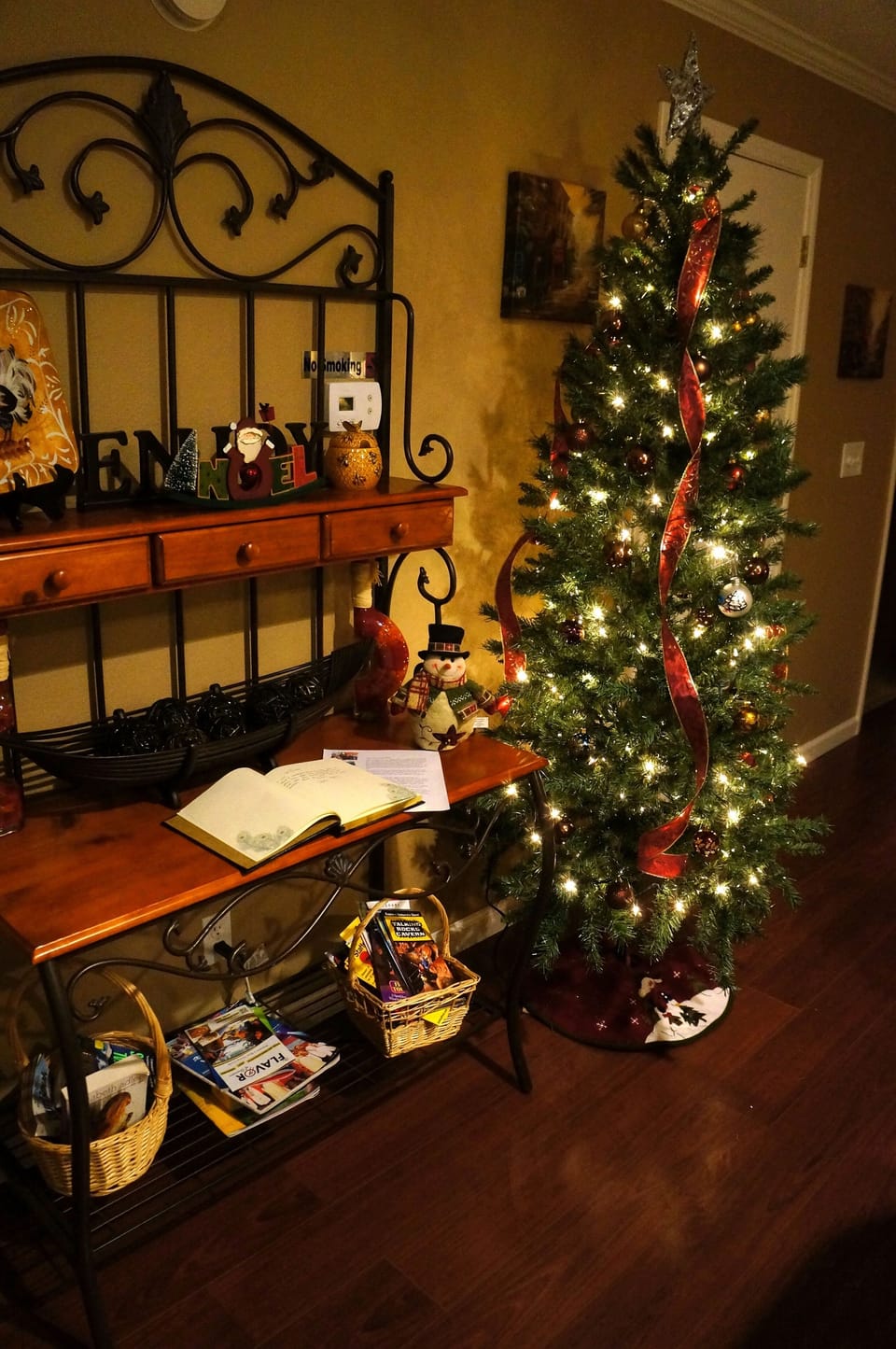 Decorated for every season. 
