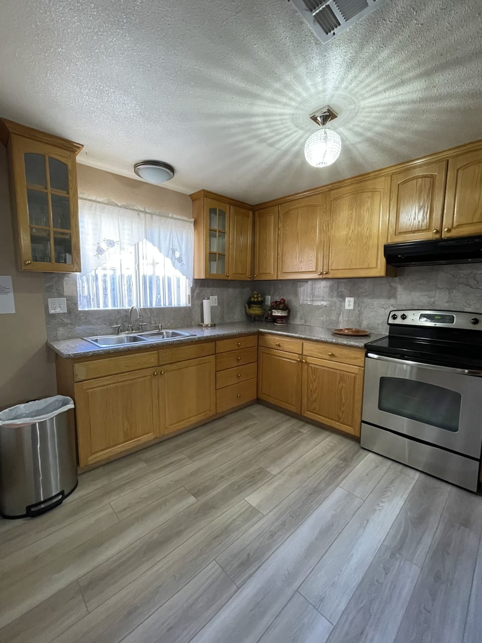 Kitchen fully equipped 