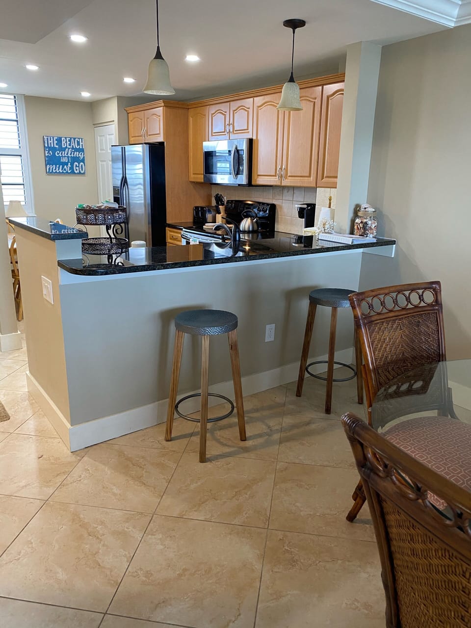 Kitchen & Breakfast area
