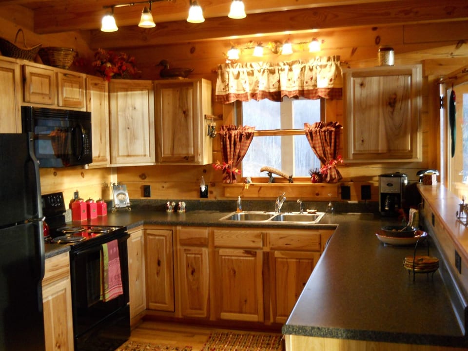 Roomy kitchen