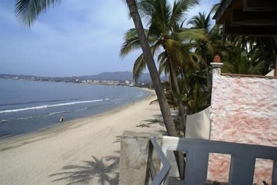 This is the beach to the right, with a view towards La Cruz.