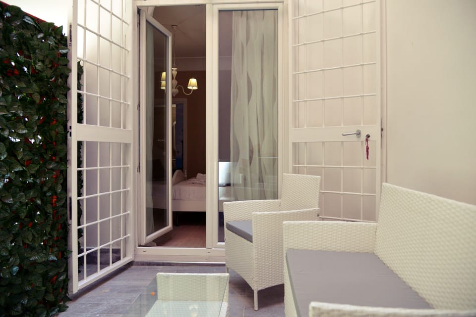Deluxe Double Room | Terrace/patio