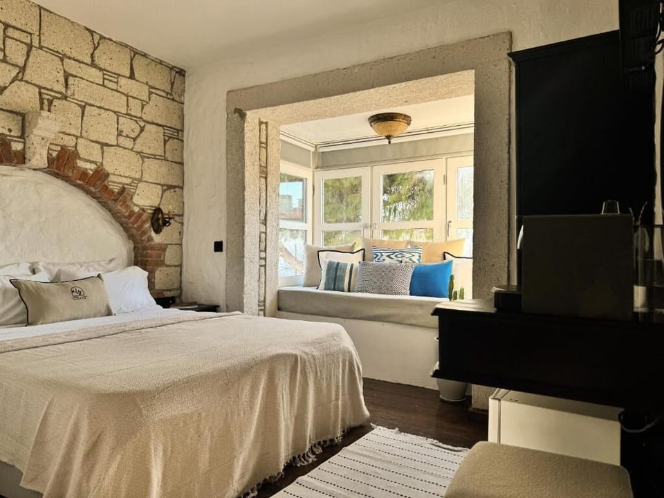 Superior Double Room | Premium bedding, minibar, in-room safe, free WiFi