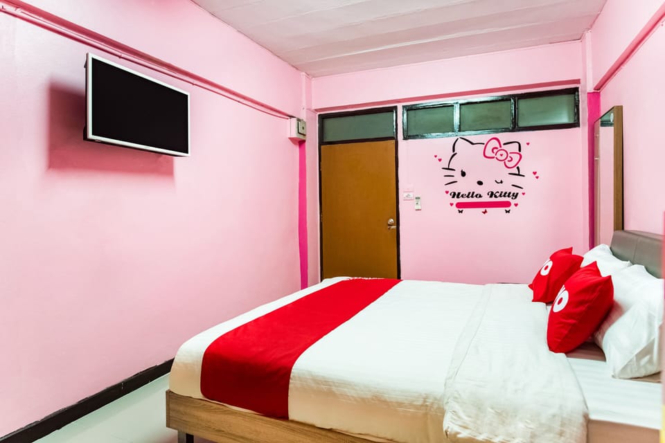 Standard Double Room | Desk, free WiFi, bed sheets