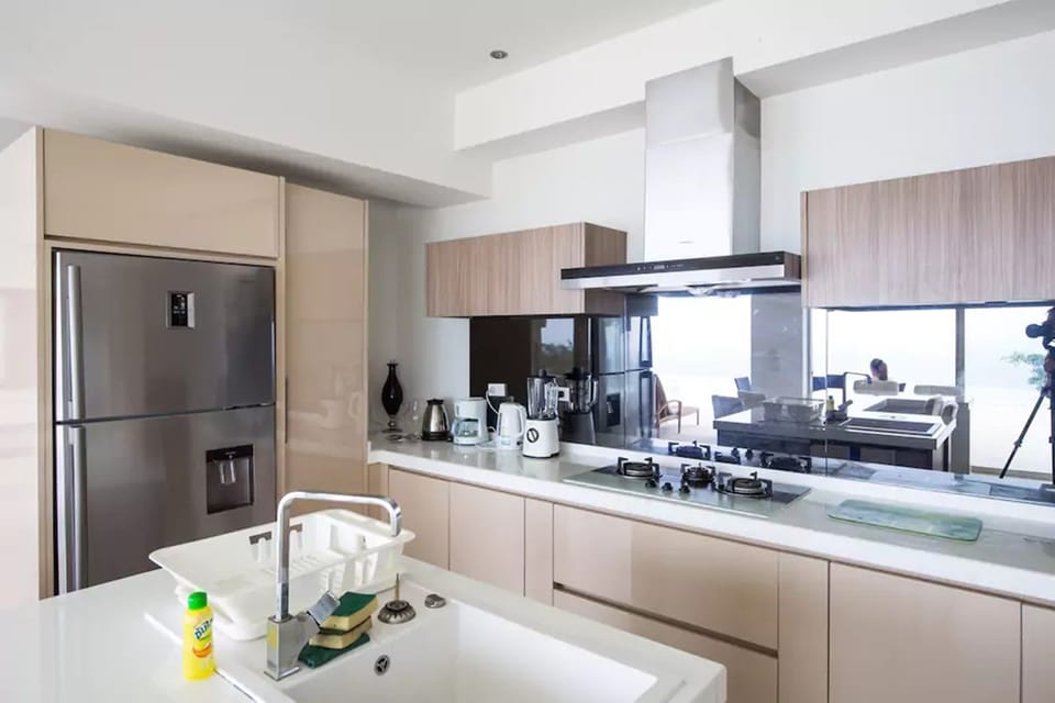 Villa, 5 Bedrooms, Sea View | Private kitchenette | Coffee/tea maker, microwave, oven, stovetop