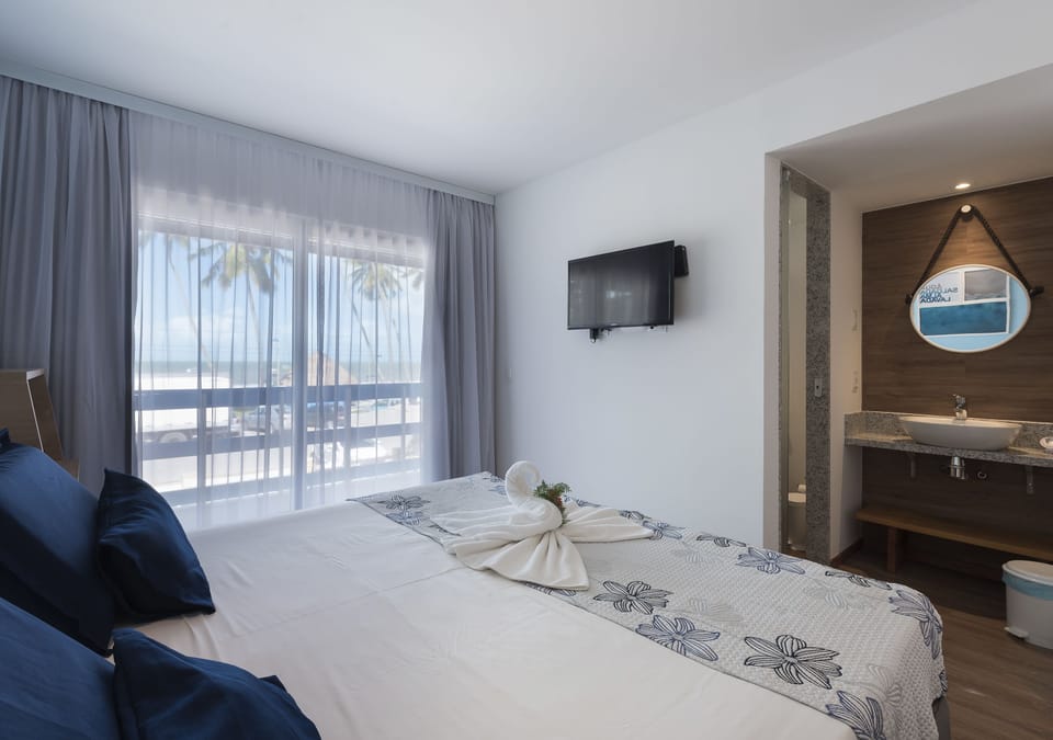 Standard frente Mar | Minibar, individually furnished, blackout drapes, free WiFi