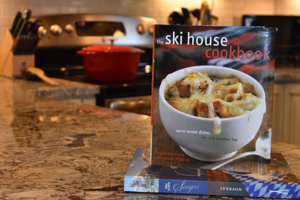 Enjoy cooking in a fully equipped kitchen~ we provide many basics to get started