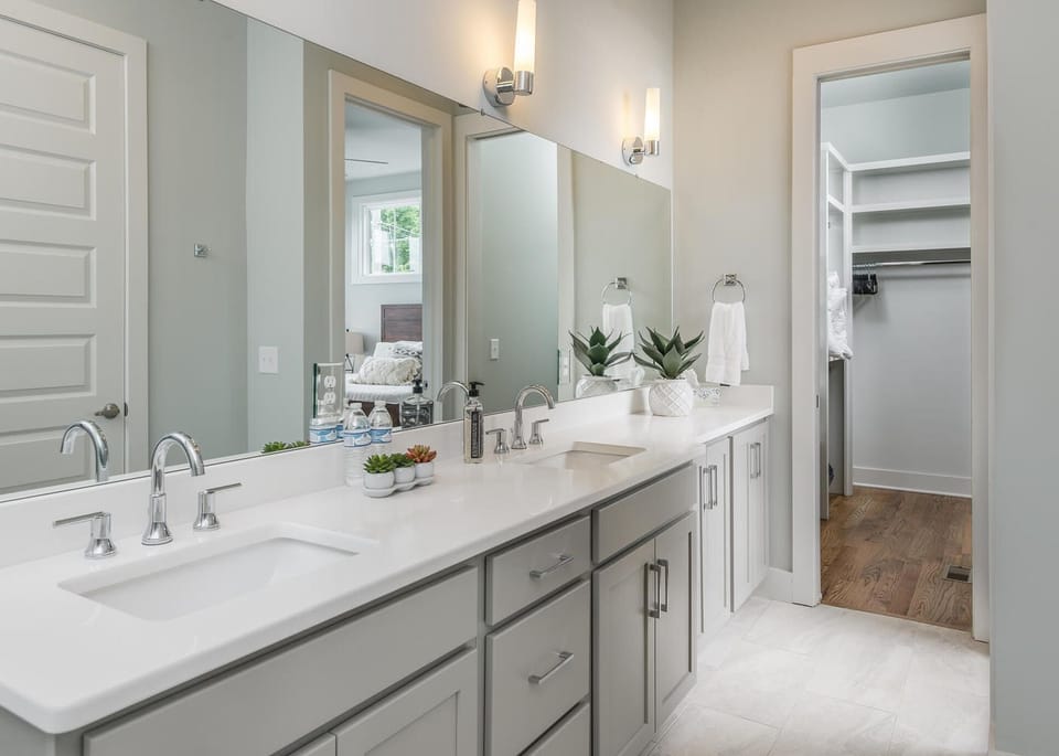 Master Bathroom second floor. 