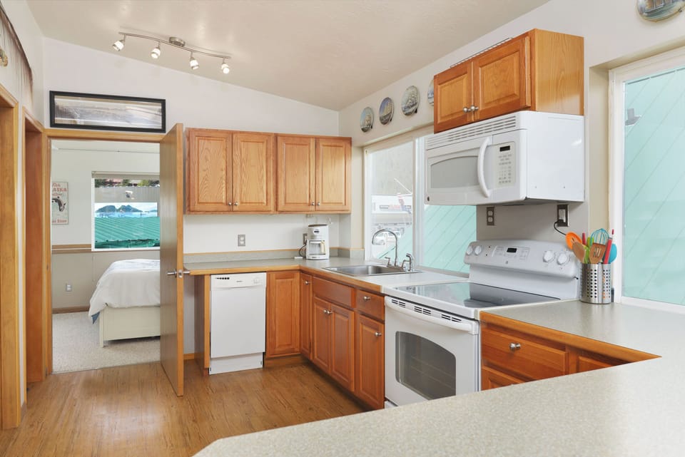 Fully stocked kitchen for all  of your cooking needs!