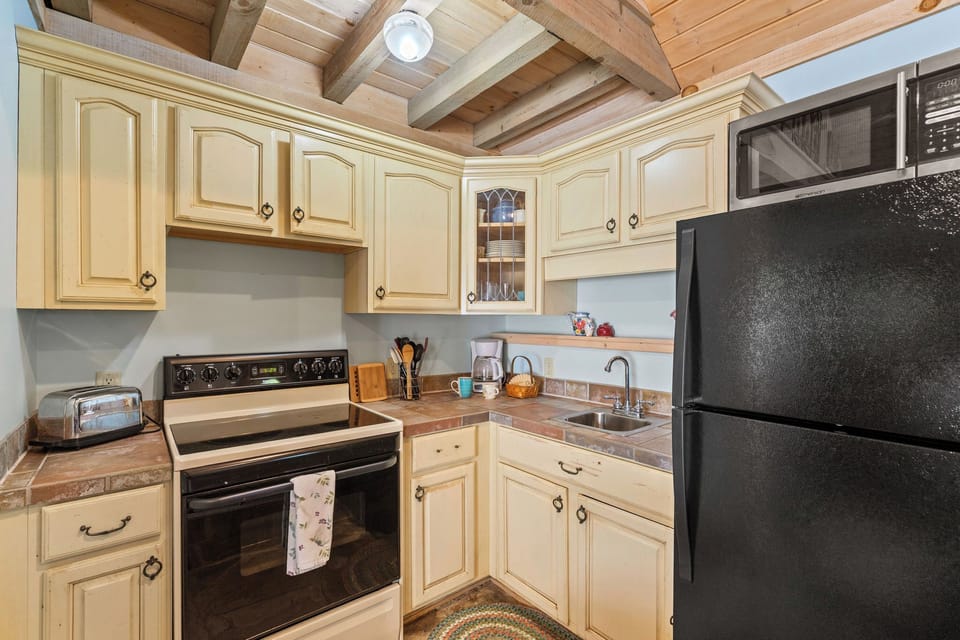 Full Kitchen 