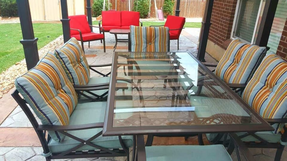 6 person dining set with a 4 person conversational piece