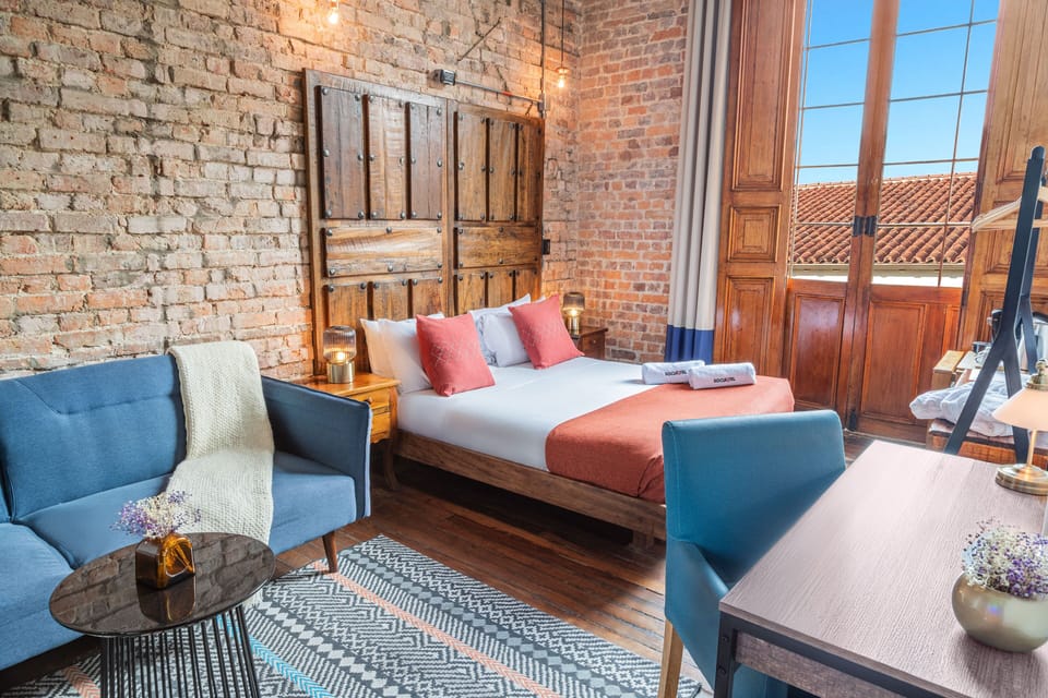 Deluxe Room | Free WiFi, bed sheets