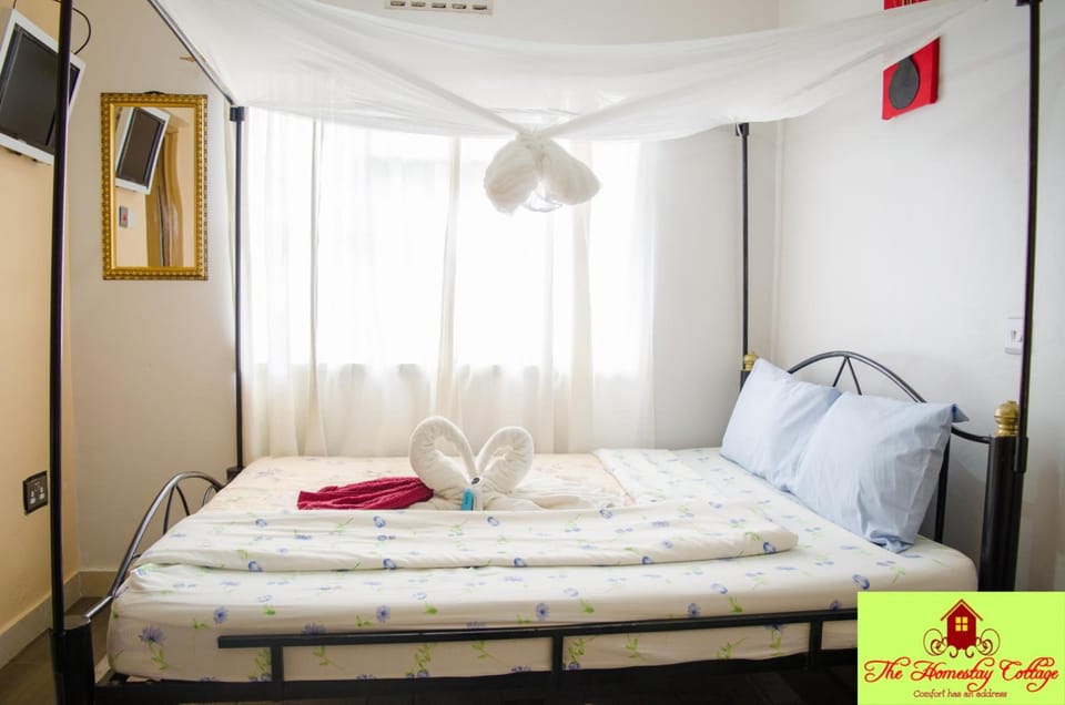 Desk, laptop workspace, soundproofing, cribs/infant beds